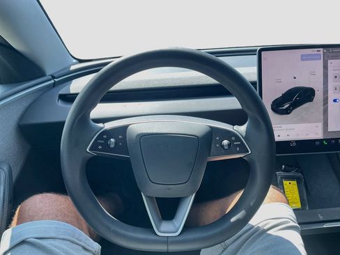 Used 2025 Tesla Model 3 Long Range RWD image 11