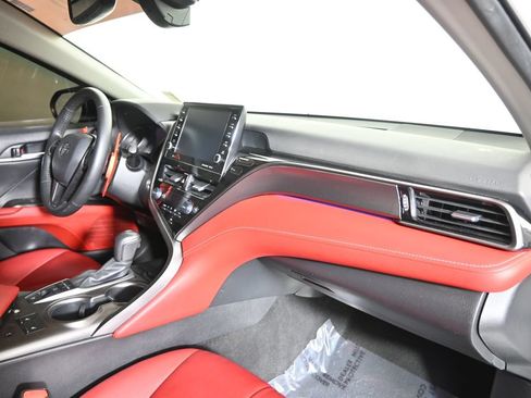 Used 2022 Toyota Camry XSE FWD image 14