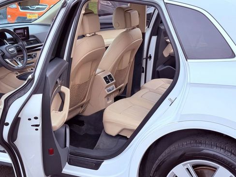 Used 2018 Audi Q5 2.0T Premium Plus w/ Premium Plus Package AWD/4WD image 10