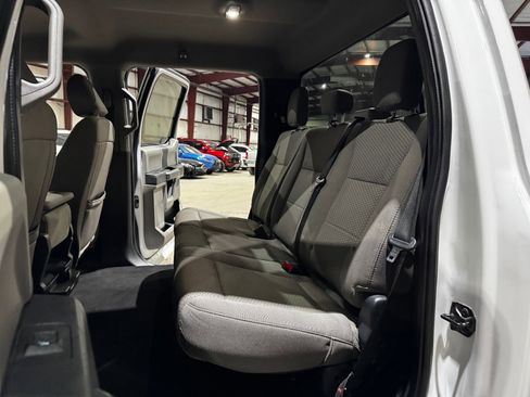 Used 2022 Ford F250 XLT w/ FX4 Off-Road Package image 18