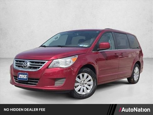 Used 2012 Volkswagen Routan SEL FWD image 1