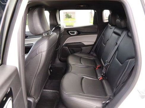 Used 2025 Jeep Compass Limited AWD/4WD image 9