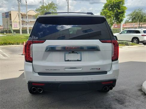 Used 2022 GMC Yukon AT4 w/ Technology Package image 5