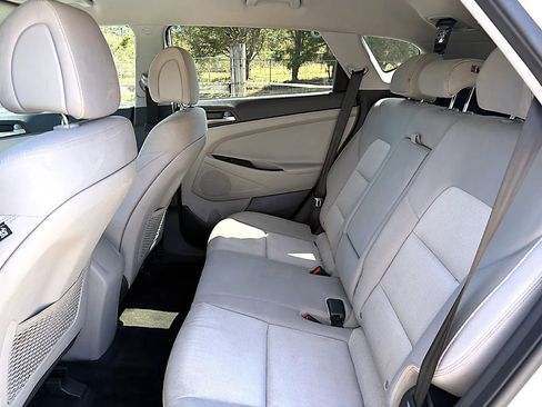 Used 2017 Hyundai Tucson SE image 10