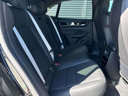 New 2025 Porsche Macan 4S Electric AWD/4WD image 14