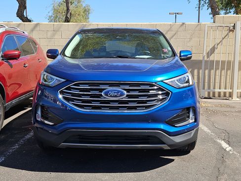 Used 2020 Ford Edge Titanium image 2