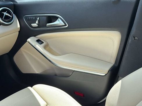 Used 2017 Mercedes-Benz CLA 250 4MATIC image 29