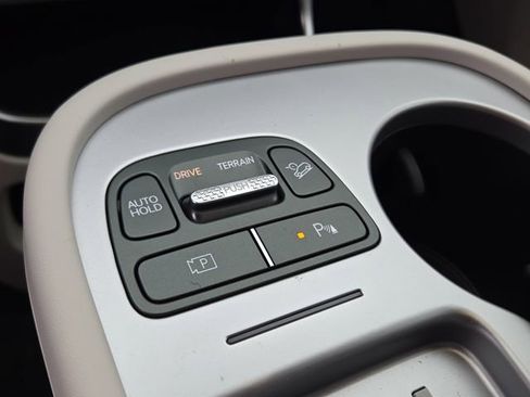 New 2026 Hyundai Ioniq 9 SEL image 17