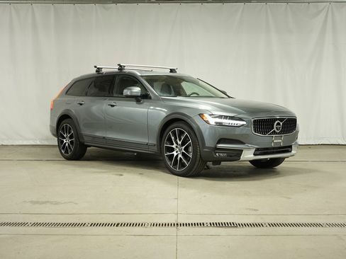 Used 2020 Volvo V90 T6 Cross Country w/ Protection Package Premier image 7
