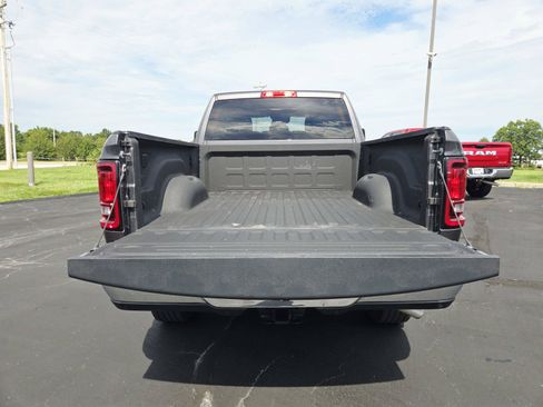 Used 2025 RAM 2500 Big Horn AWD/4WD image 14