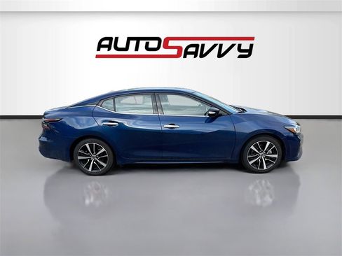 Used 2023 Nissan Maxima SV w/ Floor Mat Group image 8