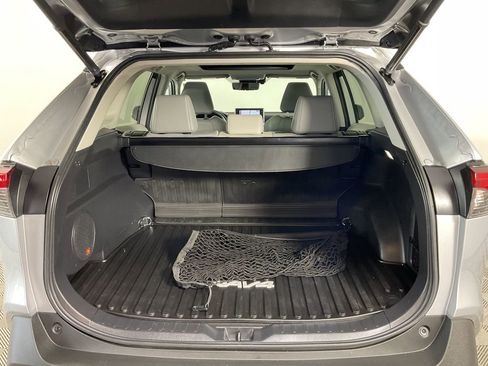 Used 2022 Toyota RAV4 Limited image 22