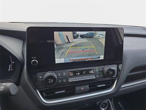 Used 2024 Toyota Grand Highlander XLE image 27