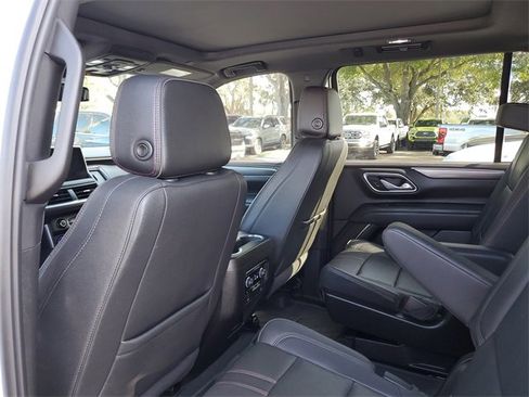 Used 2024 Chevrolet Suburban RST w/ Luxury Package image 8