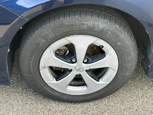 Used 2012 Toyota Prius Two image 22