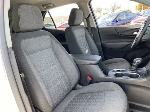 Used 2023 Chevrolet Equinox LT image 24