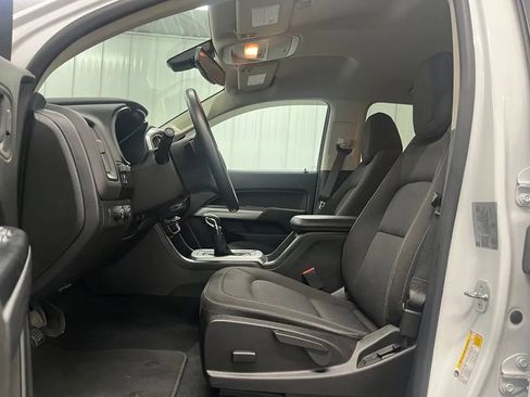 Used 2022 Chevrolet Colorado LT w/ LT Convenience Package AWD/4WD image 20