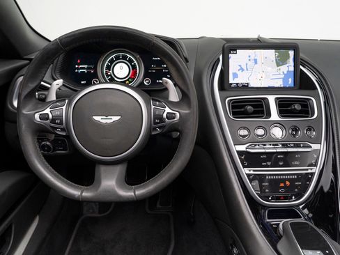 Used 2020 Aston Martin DB11 Volante RWD image 25