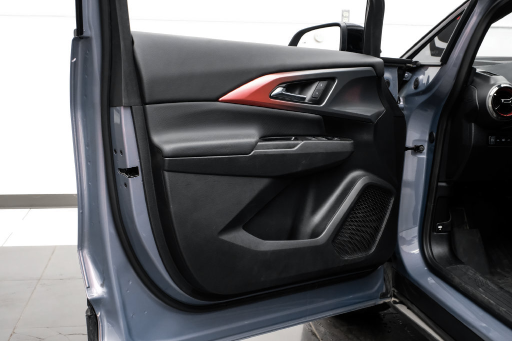 Used 2024 Chevrolet Equinox EV RS w/ LPO, Trailering Package FWD image 40