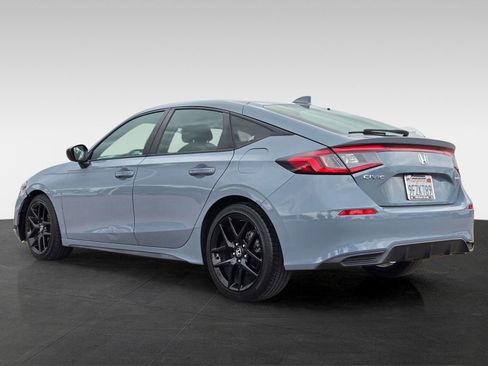 Used 2023 Honda Civic Sport image 6