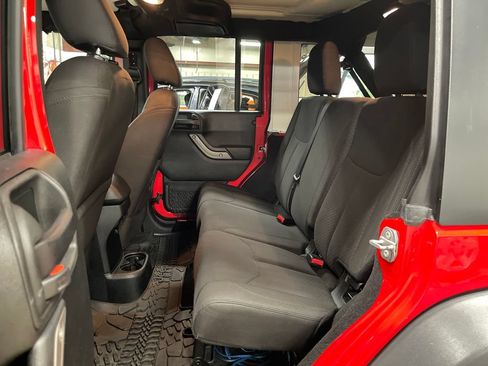 Used 2018 Jeep Wrangler Unlimited Sport S AWD/4WD image 21