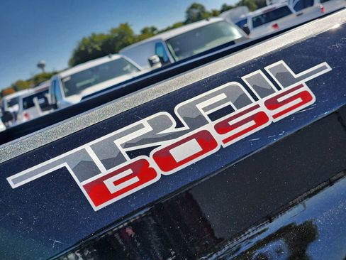 New 2026 Chevrolet Silverado 1500 Custom Trail Boss w/ LPO, Dark Essentials Package image 7