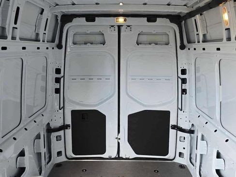 Used 2025 Mercedes-Benz Sprinter 2500 image 16