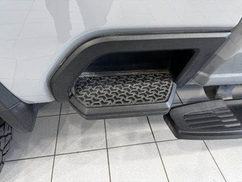 Used 2024 Chevrolet Silverado 3500 LT w/ Convenience Package image 38