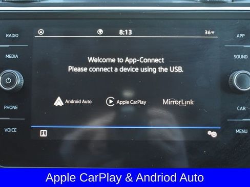 Used 2023 Volkswagen Tiguan SE image 4