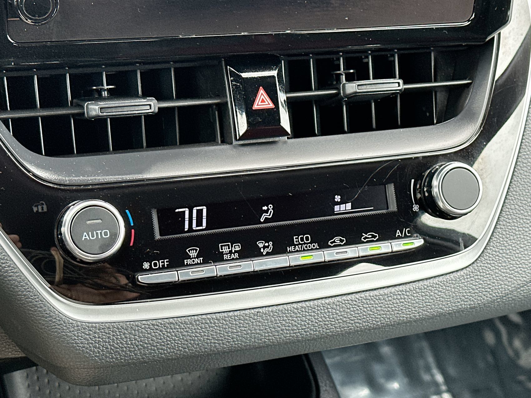 Used 2026 Toyota Corolla SE FWD image 18