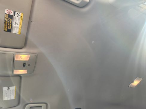 Used 2017 Toyota RAV4 LE FWD image 19