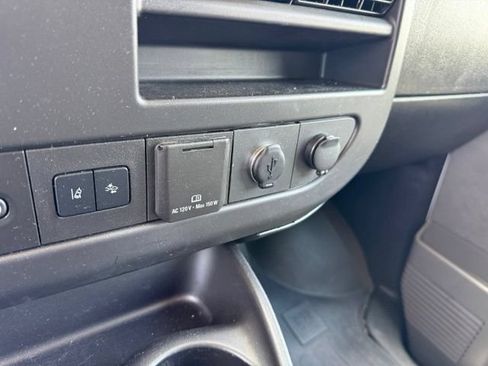 Used 2019 Chevrolet Express 3500 LT w/ LT Preferred Equipment Group RWD image 20