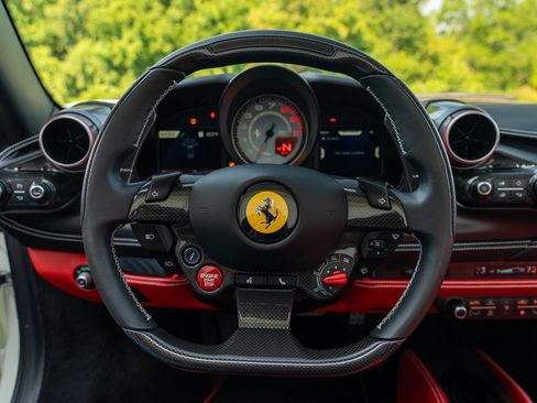Used 2022 Ferrari F8 Tributo RWD image 42