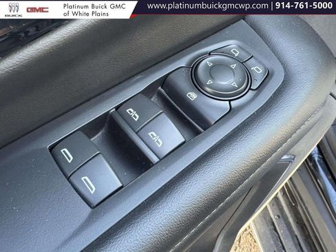 Used 2025 Chevrolet Tahoe LT image 16