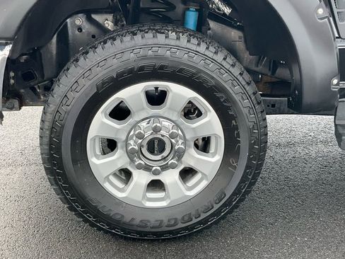 Used 2023 Ford F250 XLT w/ Snow Plow Prep Package image 23