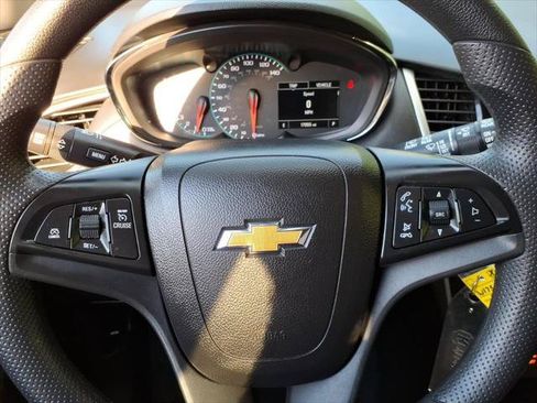 Used 2022 Chevrolet Trax LT AWD/4WD image 18