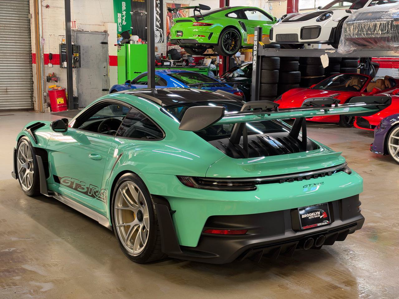 Used 2024 Porsche 911 GT3 RS RWD image 9