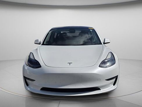 Used 2023 Tesla Model 3 Standard Range RWD image 3