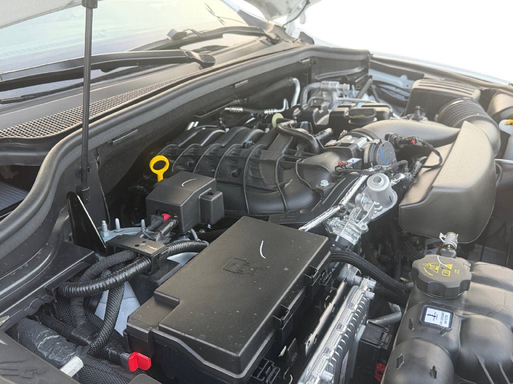 Used 2025 Dodge Durango GT AWD/4WD image 31
