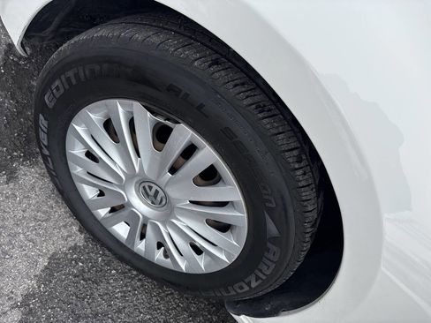 Used 2013 Volkswagen Golf 2.5L PZEV 2dr Hatchback 6A w/ image 14