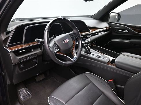 Used 2022 Cadillac Escalade Premium Luxury image 12