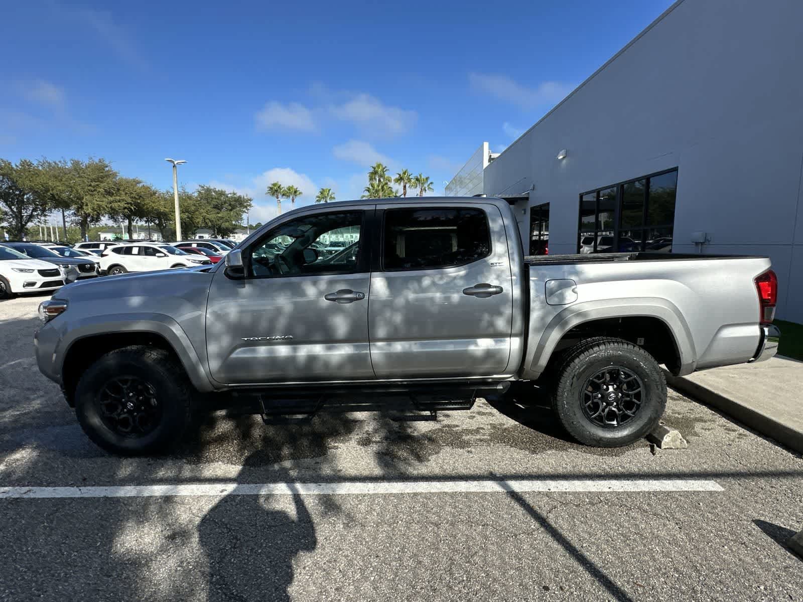 Used 2021 Toyota Tacoma SR5 RWD image 5