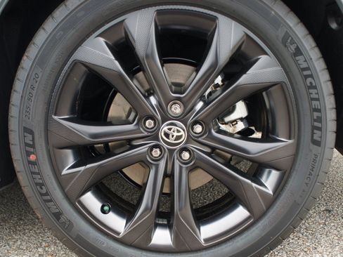 Used 2026 Toyota Sienna XSE FWD image 23