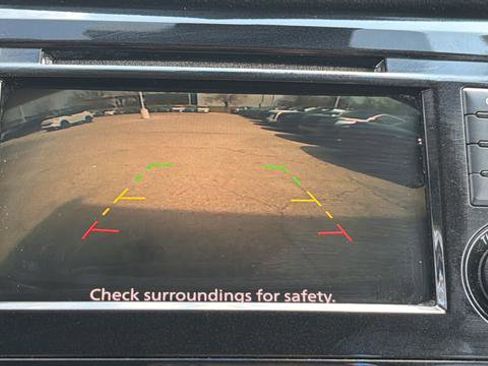 Used 2020 Nissan Rogue SV image 40