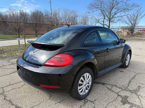 Used 2012 Volkswagen Beetle 2.5 image 3