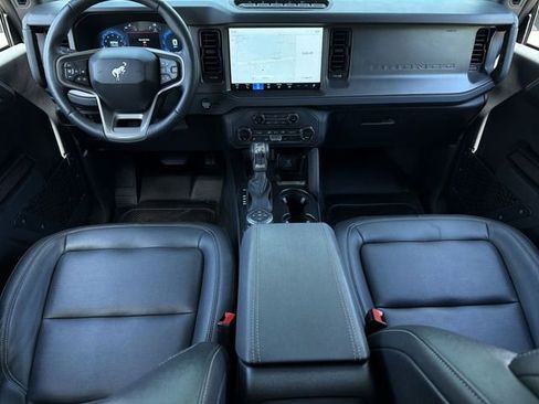 Used 2025 Ford Bronco Badlands AWD/4WD image 17