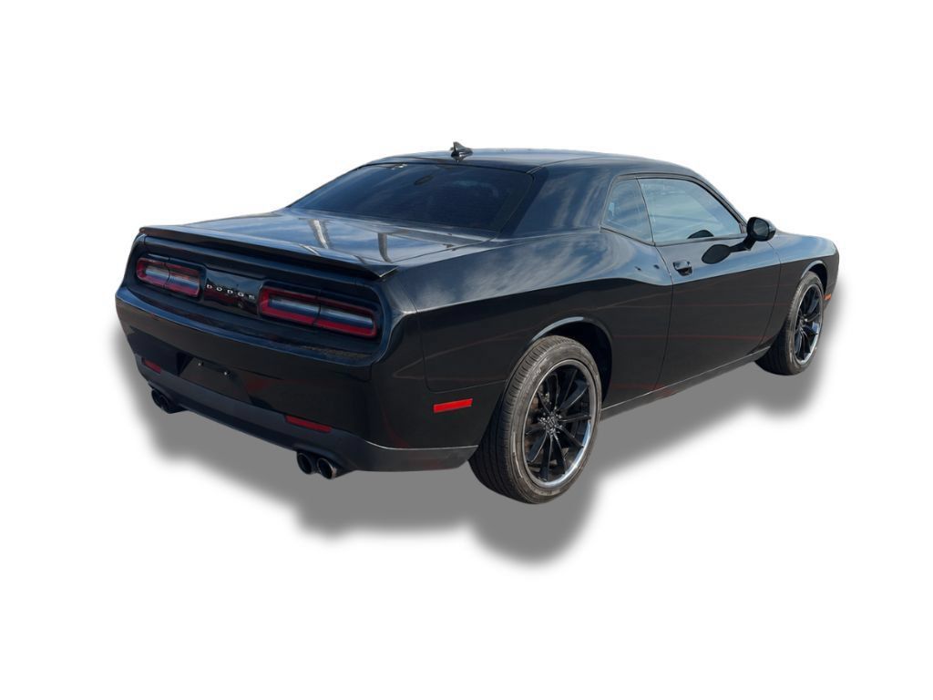 Used 2015 Dodge Challenger SXT w/ Super Sport Group (SS/T) RWD image 4