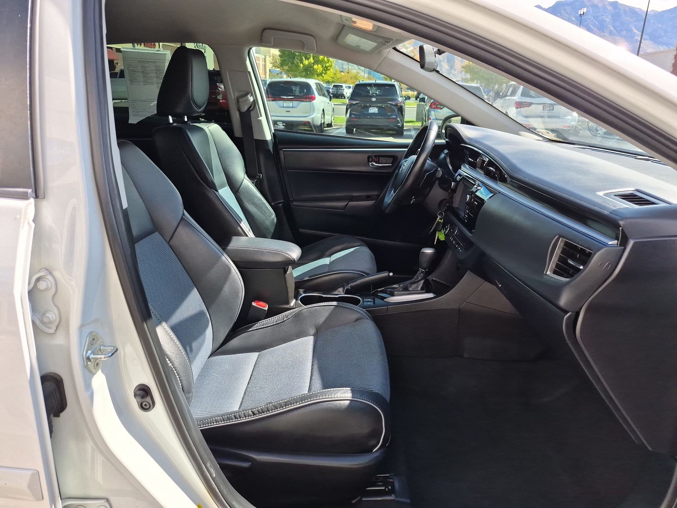 Used 2016 Toyota Corolla S w/ Body Protection Package #1 FWD image 31