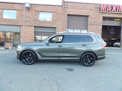 Used 2021 BMW X7 xDrive40i w/ Premium Package image 4