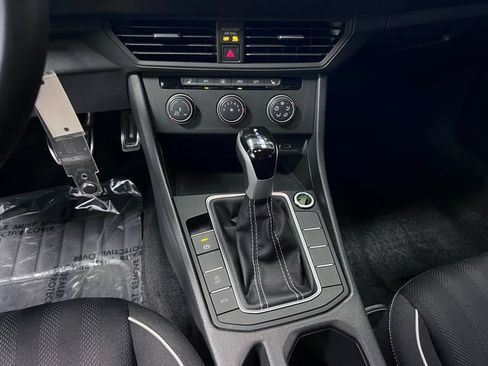 Certified 2024 Volkswagen Jetta Sport FWD image 27